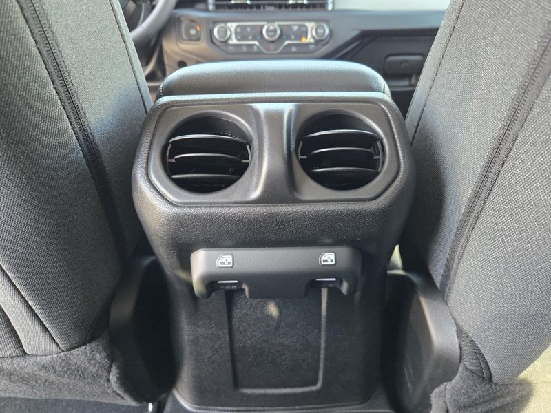 New 2026 Jeep Gladiator Sport S 4x4