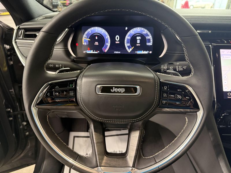 Used 2024 Jeep Grand Cherokee L OverlandImage 38