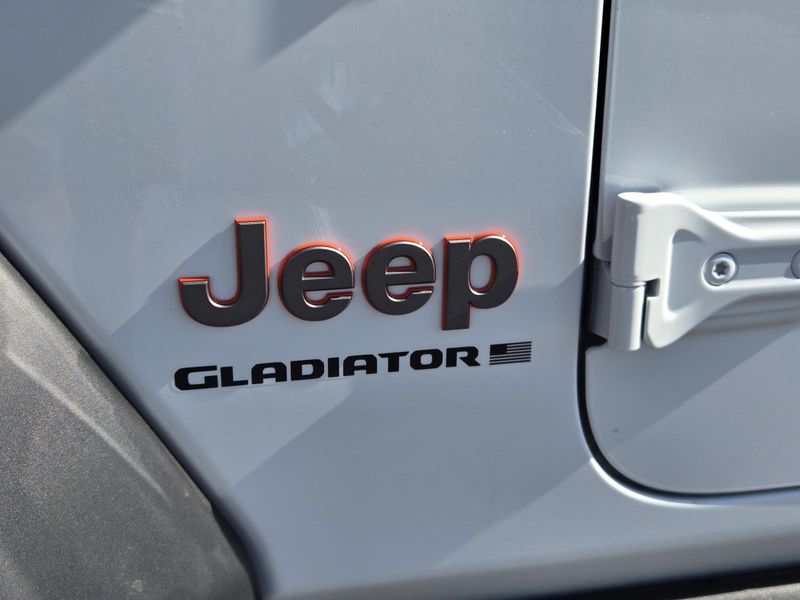 New 2026 Jeep Gladiator Mojave 4x4