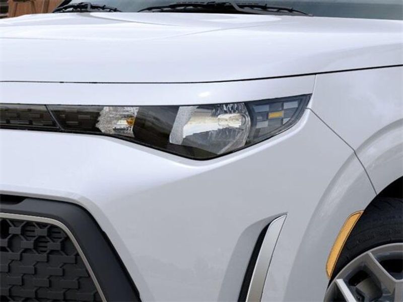 2025 Kia Soul LXImage 10