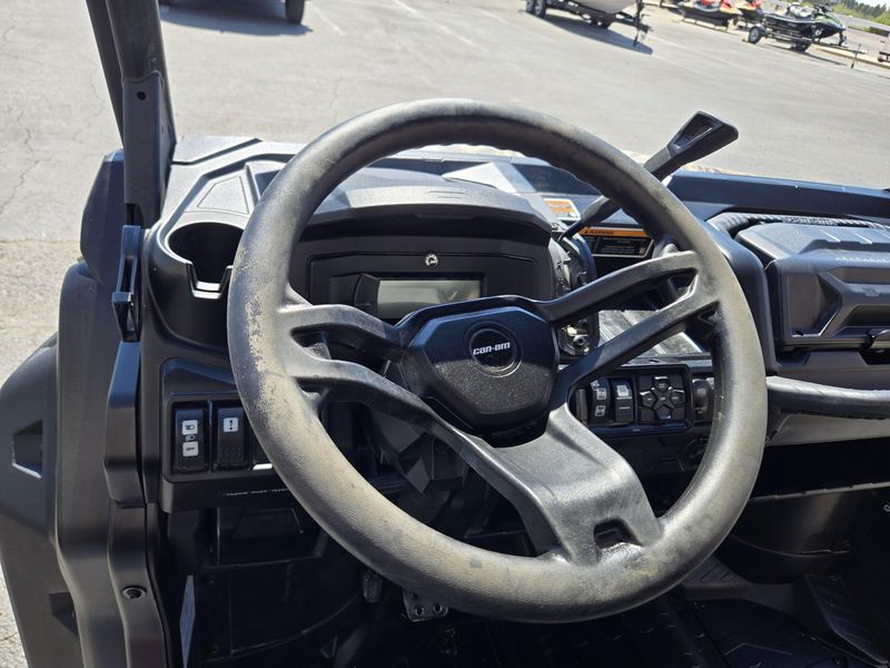 USED 2023 CAN-AM DEFENDER XT HD10 Image 16