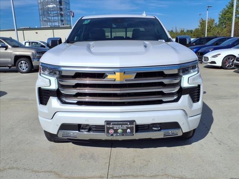 2022 Chevrolet Silverado 1500 High CountryImage 6