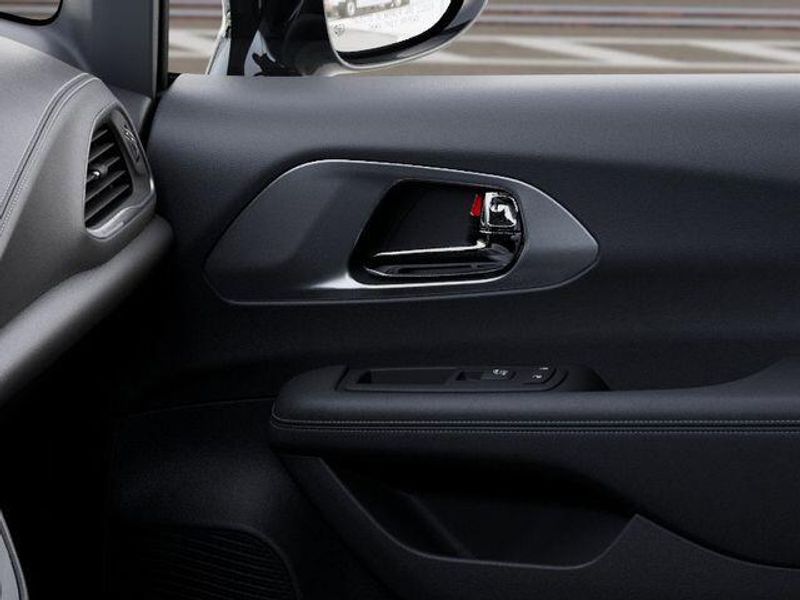 New 2026 Chrysler Pacifica SelectImage 25