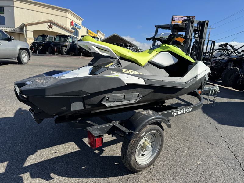 2023 SEADOO PWC SPARK CONV 90 AUD WH 3UP IBR 23  in a GREEN/WHITE exterior color. Family PowerSports (877) 886-1997 familypowersports.com 