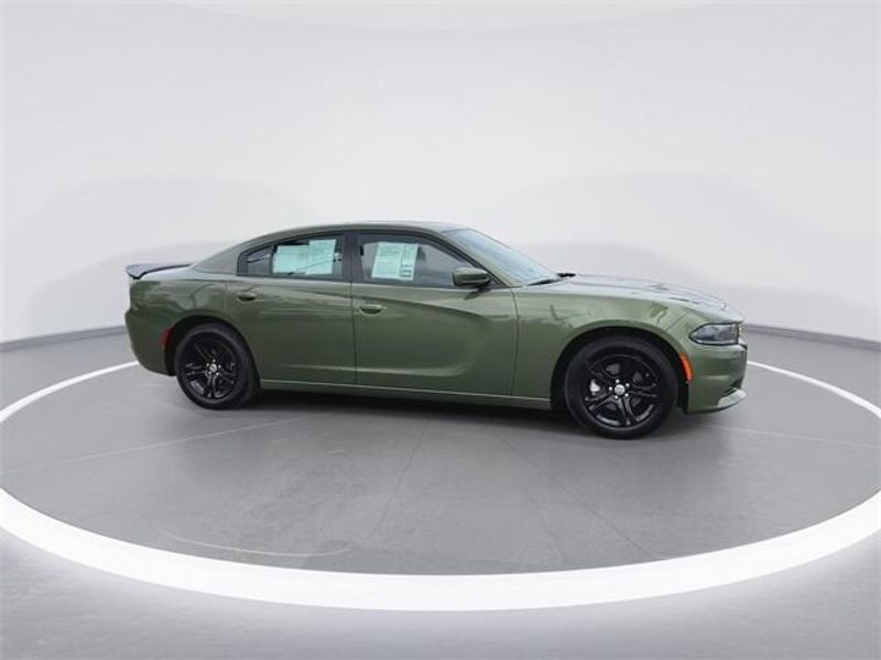 2022 Dodge Charger SXTImage 9