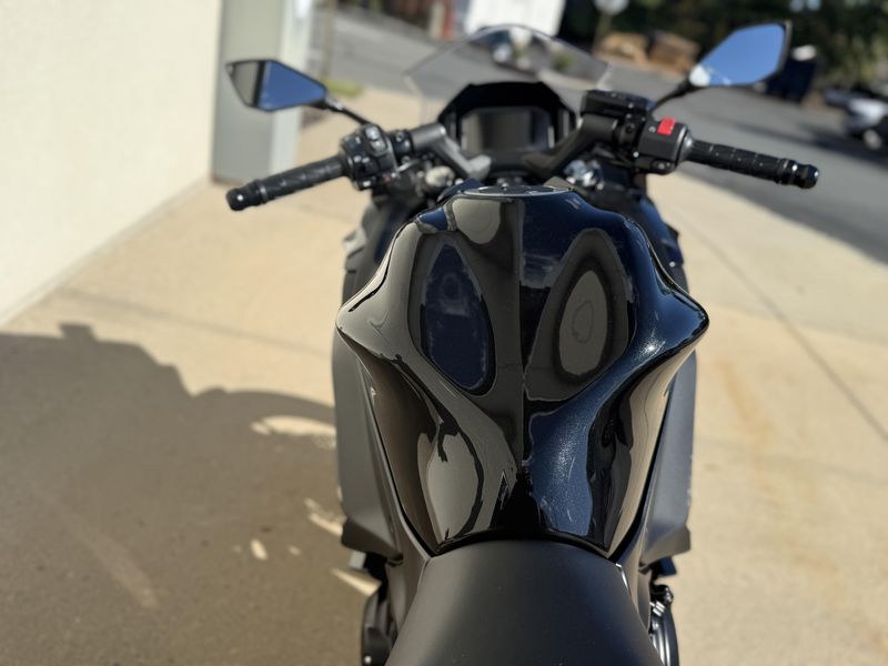 2025 Kawasaki NINJA 650Image 5