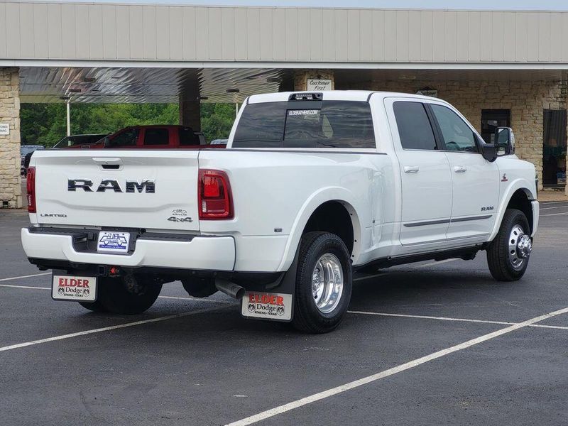 2025 RAM 3500 Limited Crew Cab 4x4 8