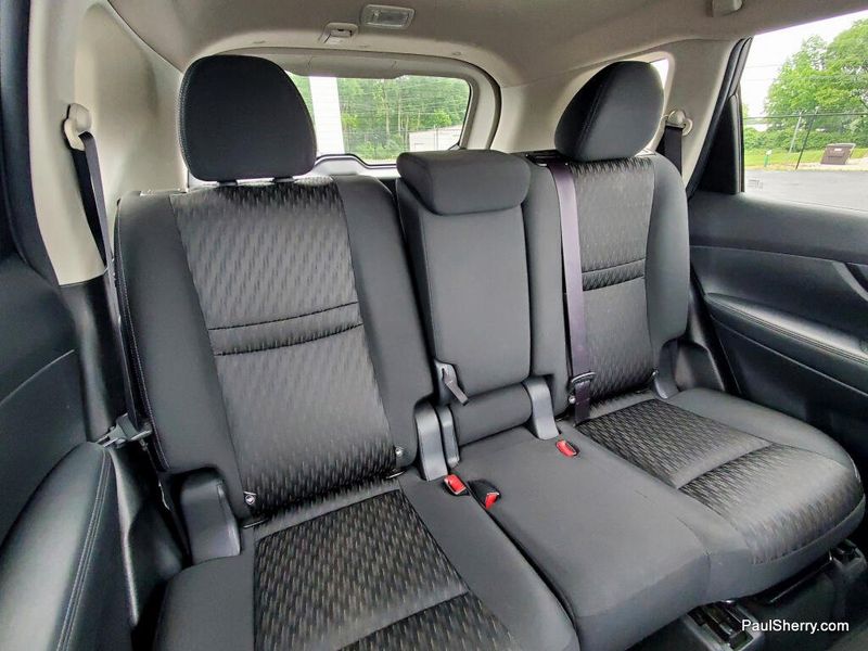 Used 2020 Nissan Rogue SV