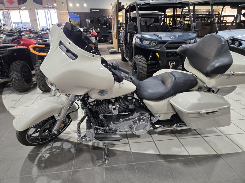 USED 2022 HARLEY STREET GLIDE SPECIAL Image 4