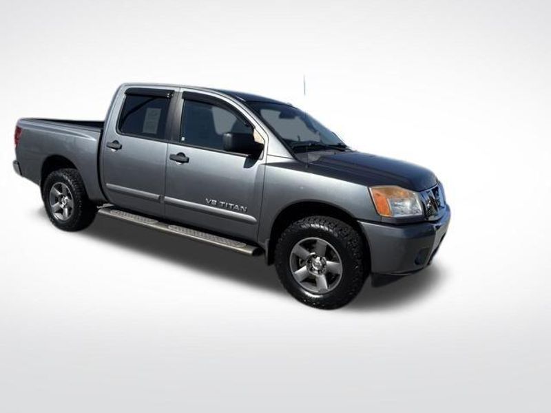 2014 Nissan Titan SV
