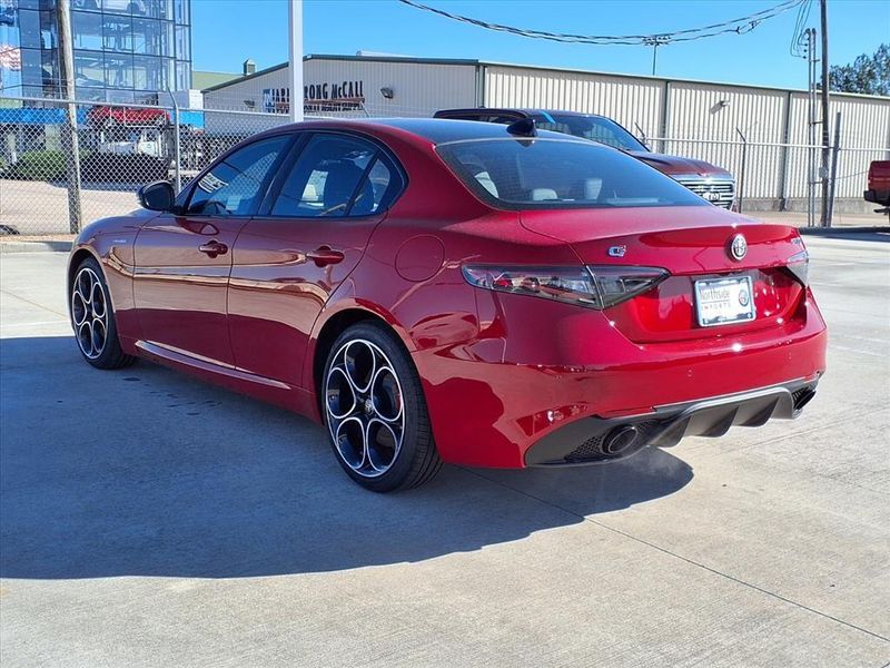 New 2026 Alfa Romeo Giulia VeloceImage 9