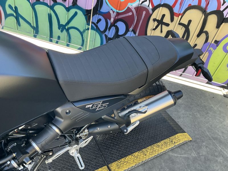 New 2026 BMW R 12 GS Image 12