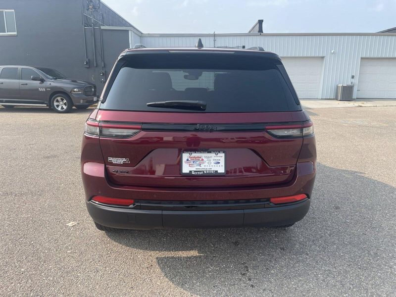2024 Jeep Grand Cherokee Altitude XImage 7