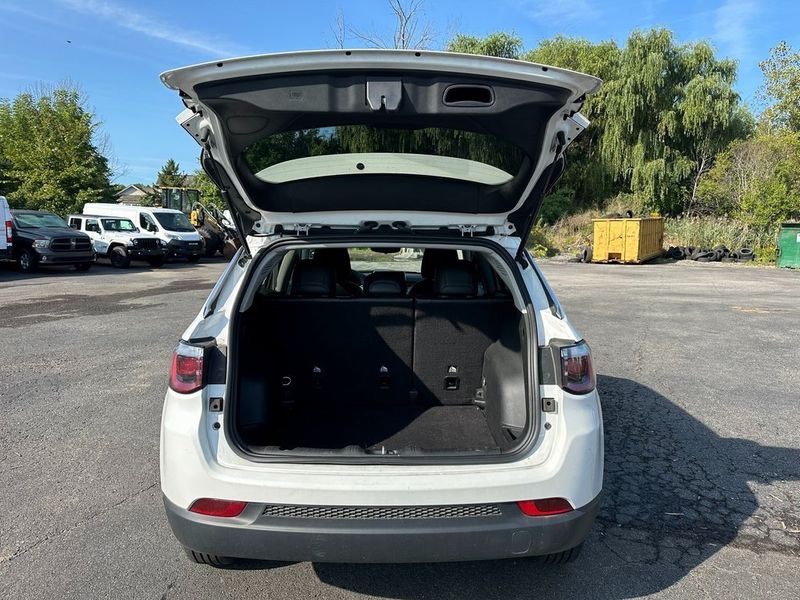 2022 Jeep Compass LatitudeImage 14