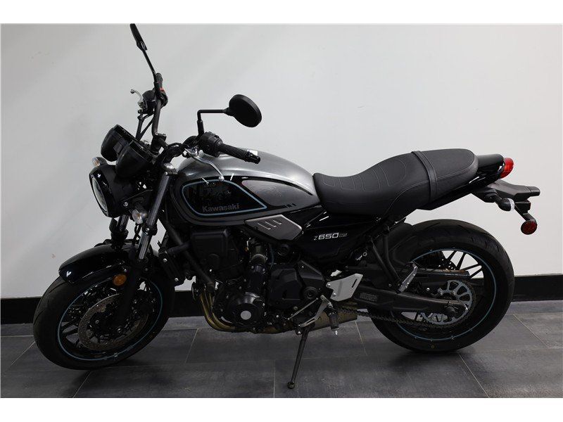 2023 Kawasaki Z650RS in a GREY exterior color. New England Powersports 978 338-8990 pixelmotiondemo.com 