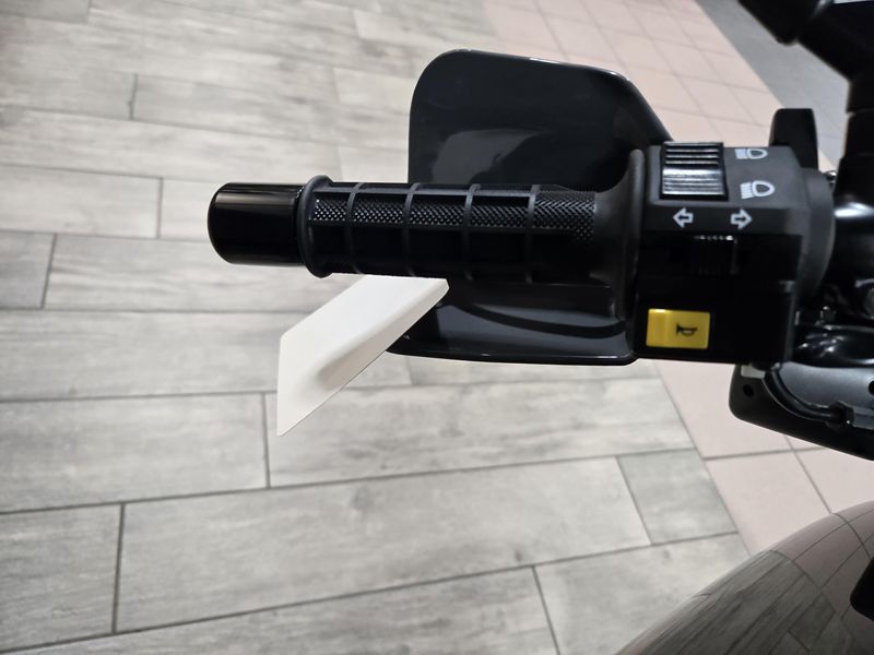 NEW 2026 SUZUKI DR 650S Image 18