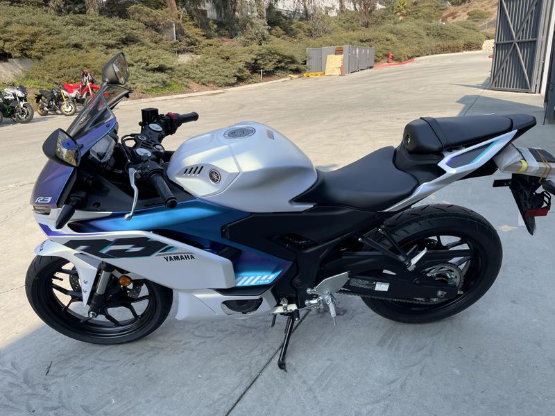 New 2025 Yamaha YZF-R3 ABS Image 6