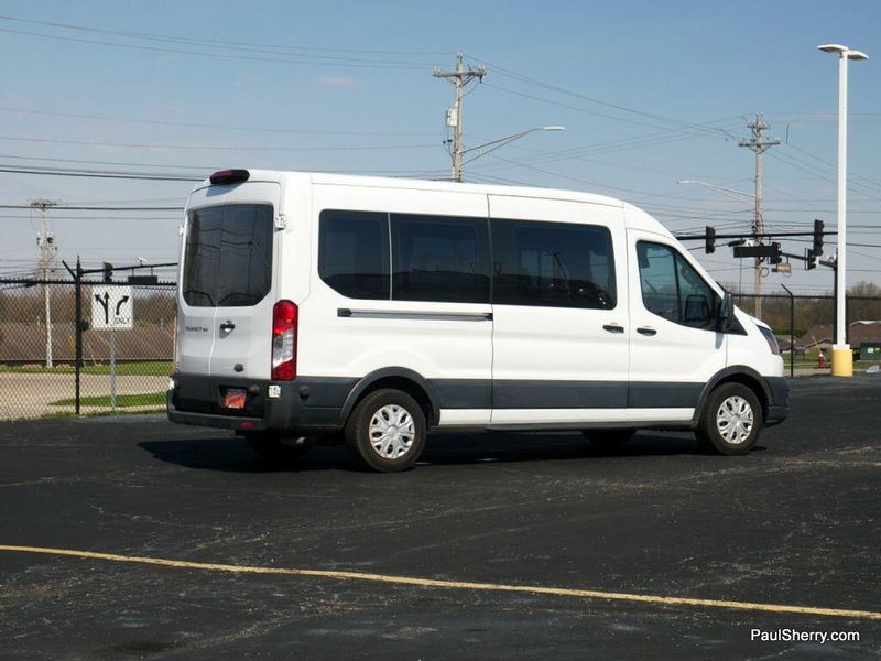 2022 Ford Transit Wagon XLImage 31