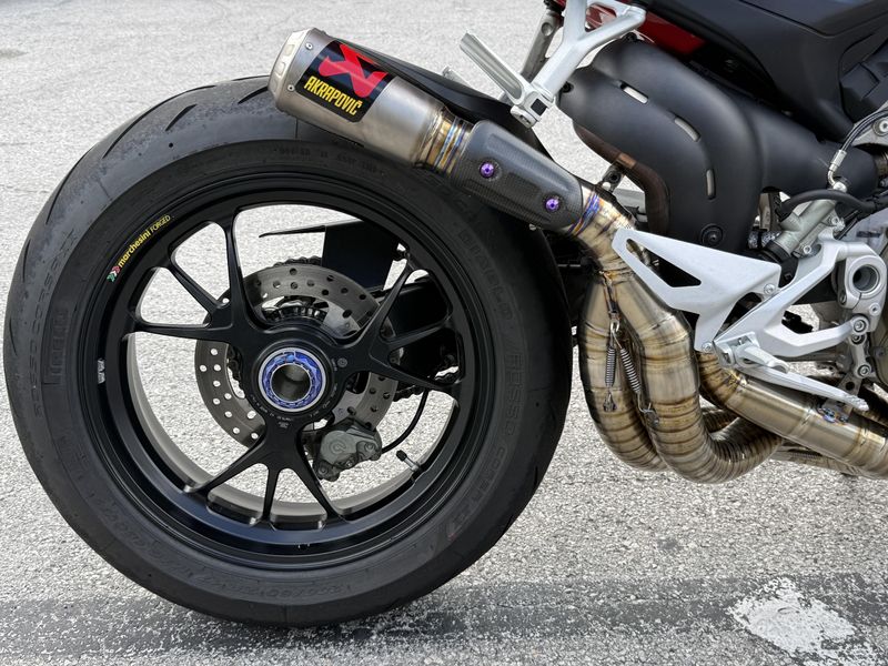 2022 Ducati Streetfighter V4 S