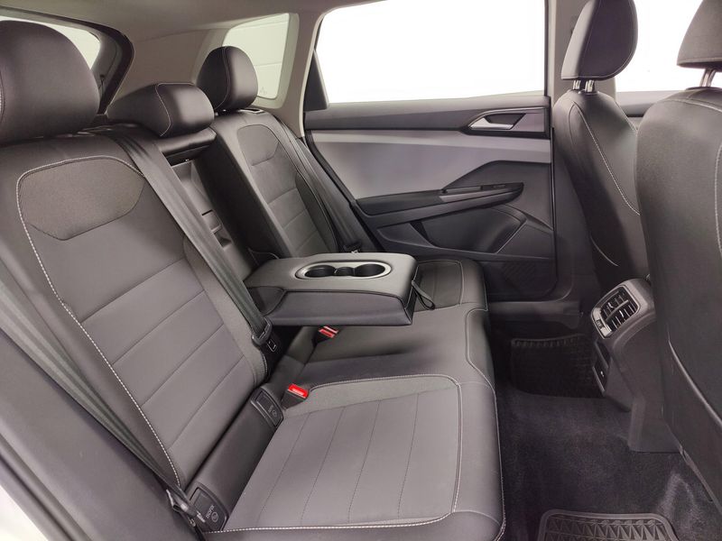Used 2022 Volkswagen Taos SE 4-Motion AWDImage 15