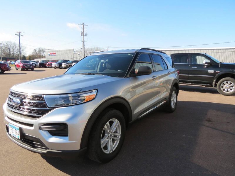 2020 Ford Explorer XLT AWD 4dr SUVImage 5