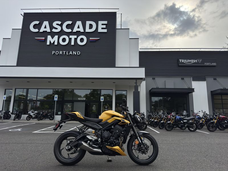 2025 Triumph Street Triple 765 RS - COSMIC YELLOW 