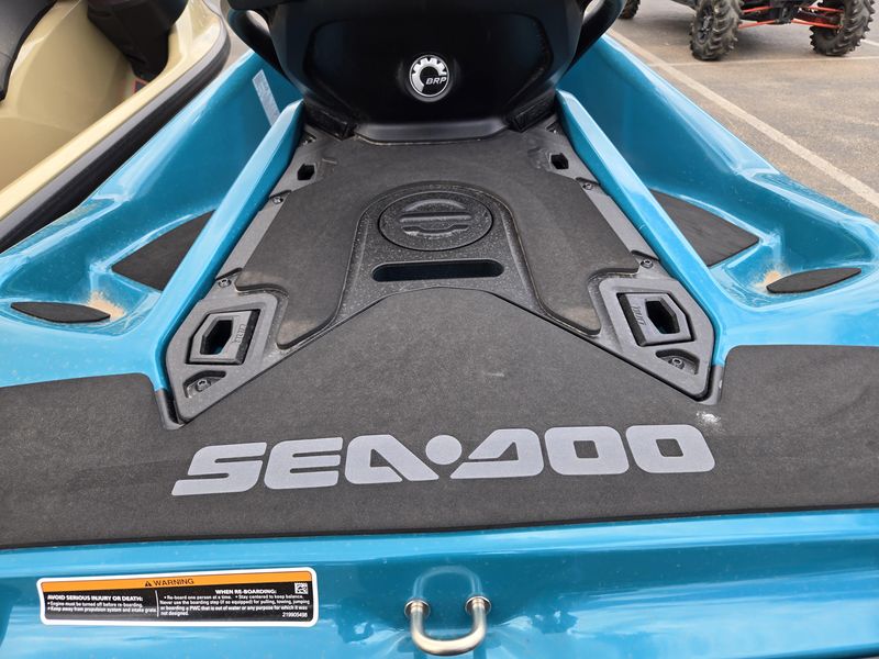2025 SEADOO GTI SE 130 WITH SOUND SYSTEM IDF TEAL BLUE AND MANTA GREEN Image 17