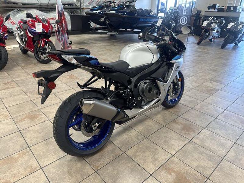 New 2026 Suzuki GSX-R600 Image 17