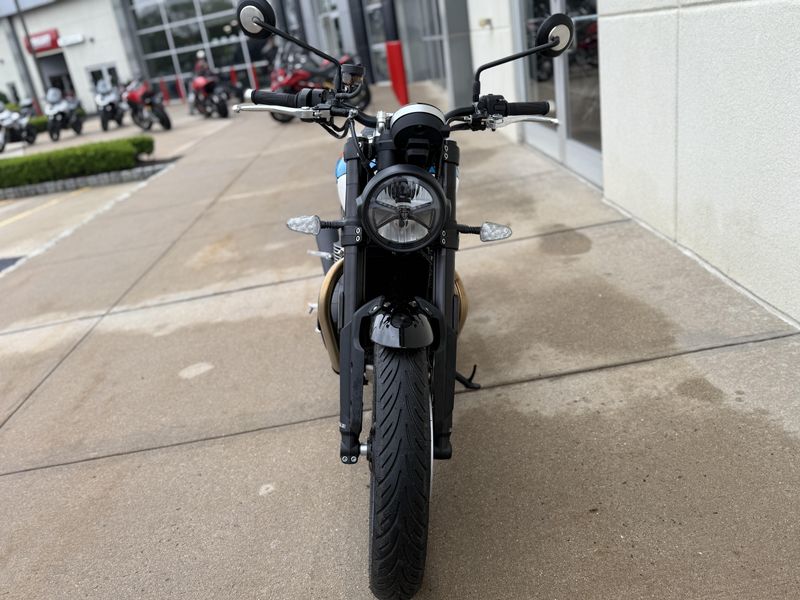 2025 Triumph SPEED TWIN 900Image 4