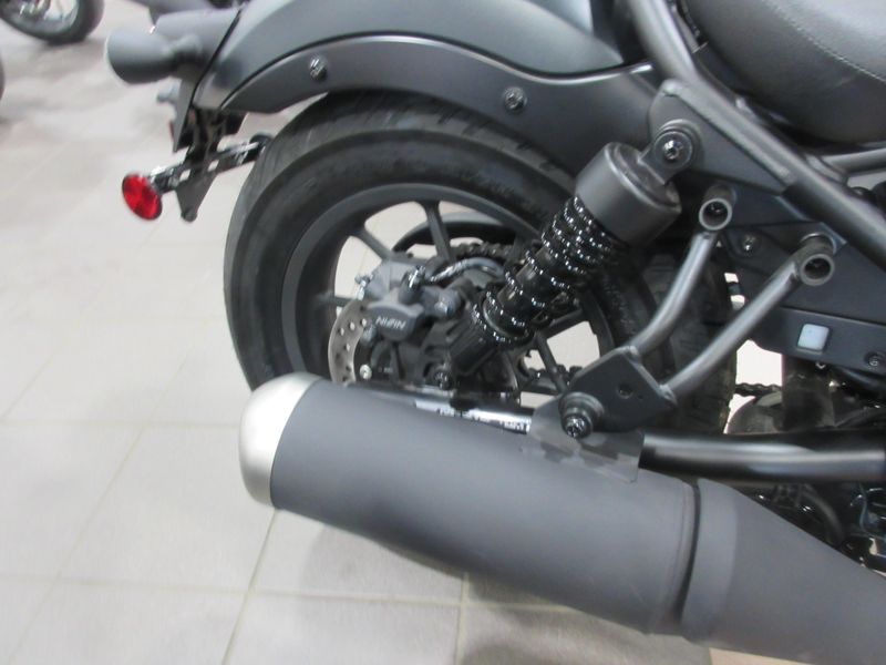 NEW 2026 HONDA REBEL 300 E-CLUTCH Image 16