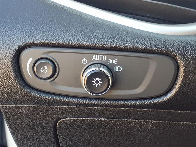 Used 2022 Chevrolet Malibu LTImage 23