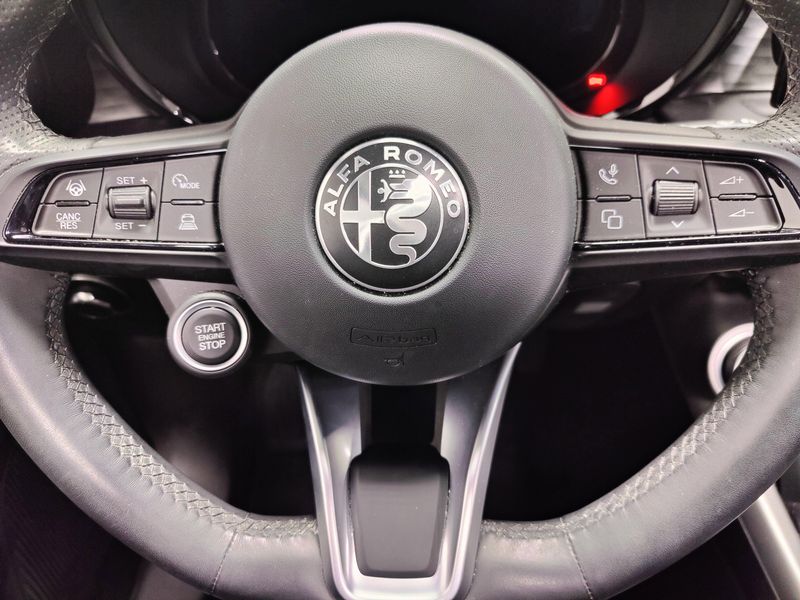 Used 2024 Alfa Romeo Tonale Ti eAWD w/Sunroof/Activ AsstImage 29