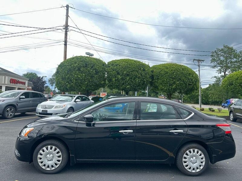 2015 Nissan Sentra SImage 6