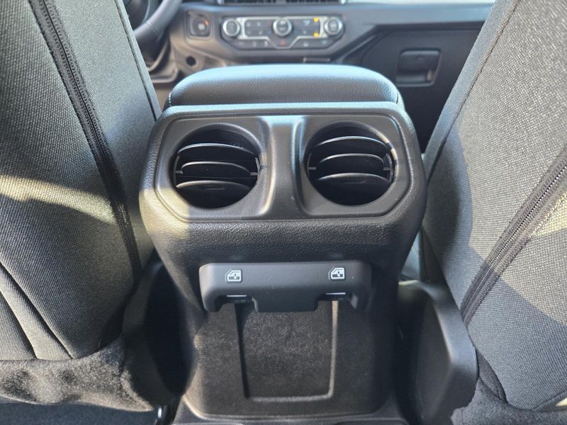 New 2026 Jeep Gladiator Sport S 4x4