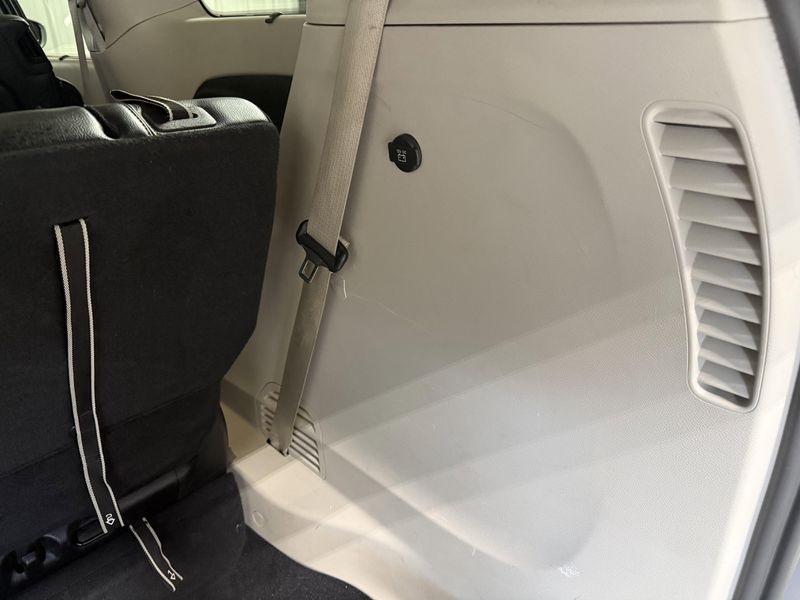 Used 2019 Chrysler Pacifica Touring LImage 8