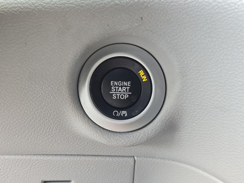 Used 2022 Chrysler Voyager LX FWD
