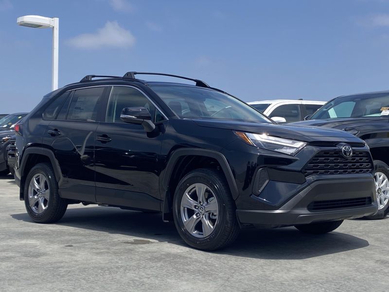 New 2025 Toyota RAV4 Hybrid XLEImage 2