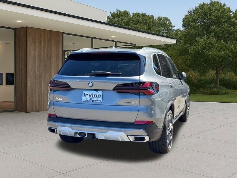 New 2026 BMW X5 sDrive40iImage 9