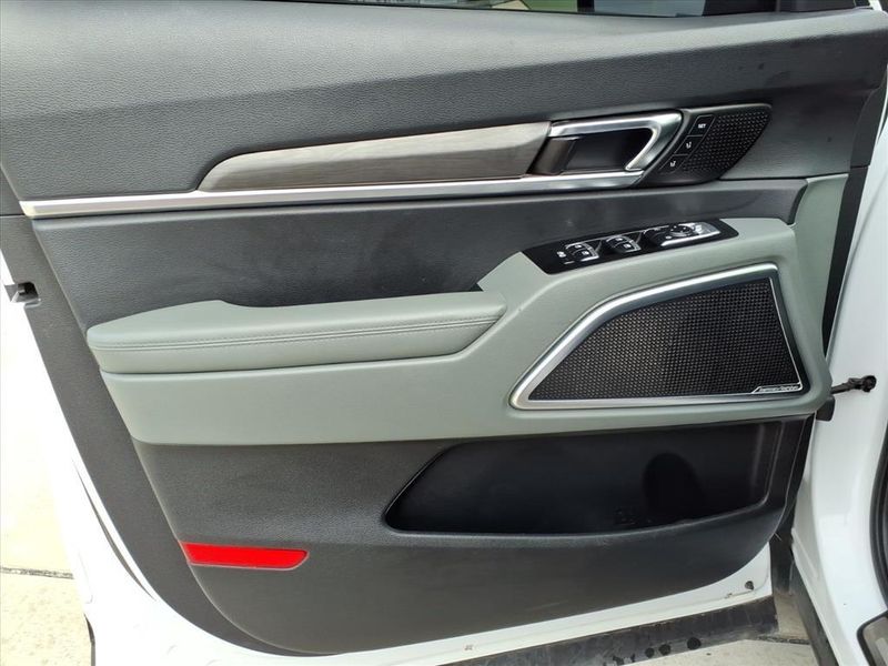 Used 2023 Kia Telluride SX-Prestige X-ProImage 16