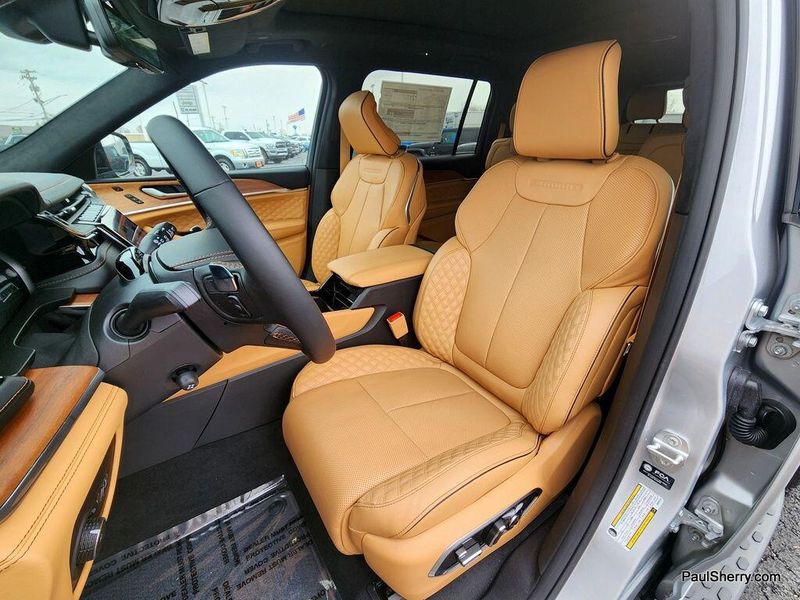 New 2025 Jeep Grand Cherokee L Summit Reserve 4x4Image 26