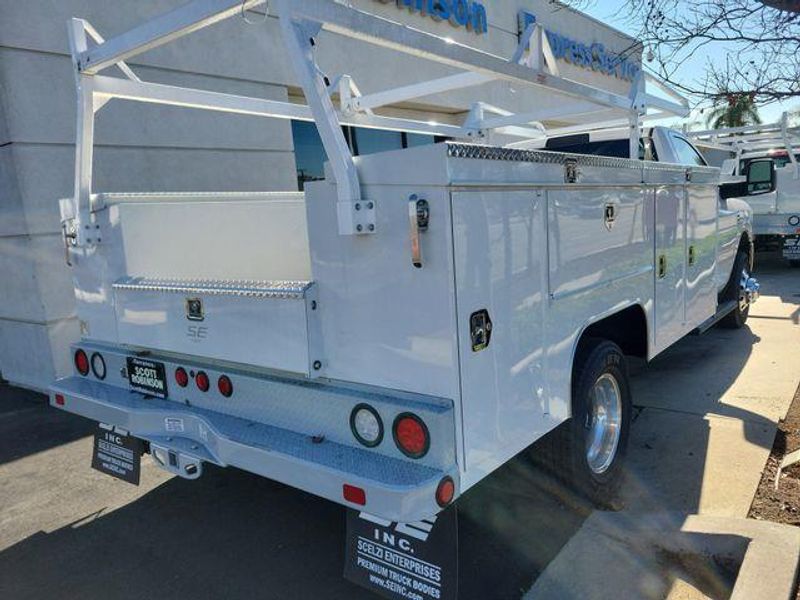 New 2025 RAM 3500 Tradesman Chassis Regular Cab 4x2 84' Ca