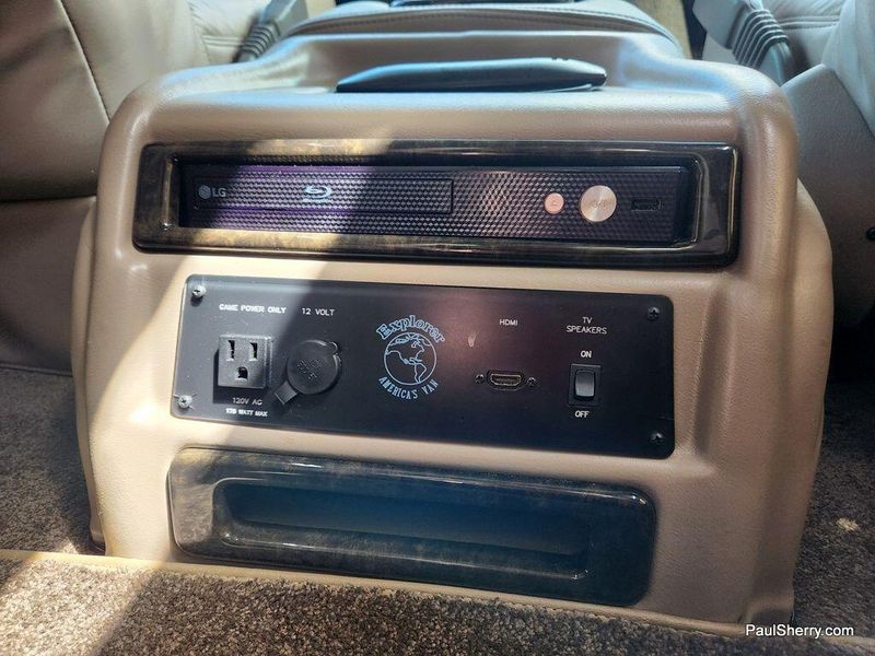 2023 Chevrolet Express Image 42