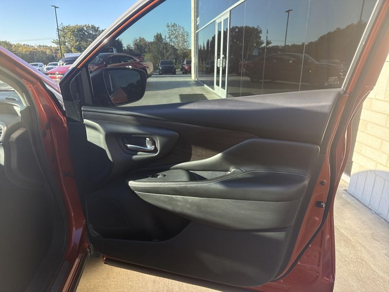 Used 2021 Nissan Murano PlatinumImage 18