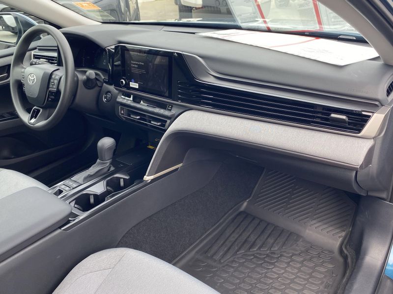 Used 2025 Toyota Camry LEImage 9