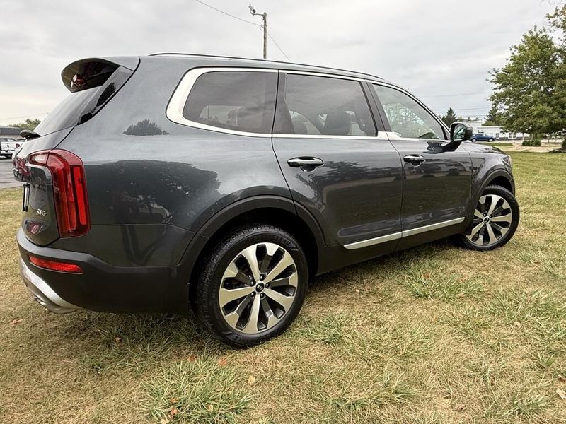 2020 Kia Telluride S photo 3