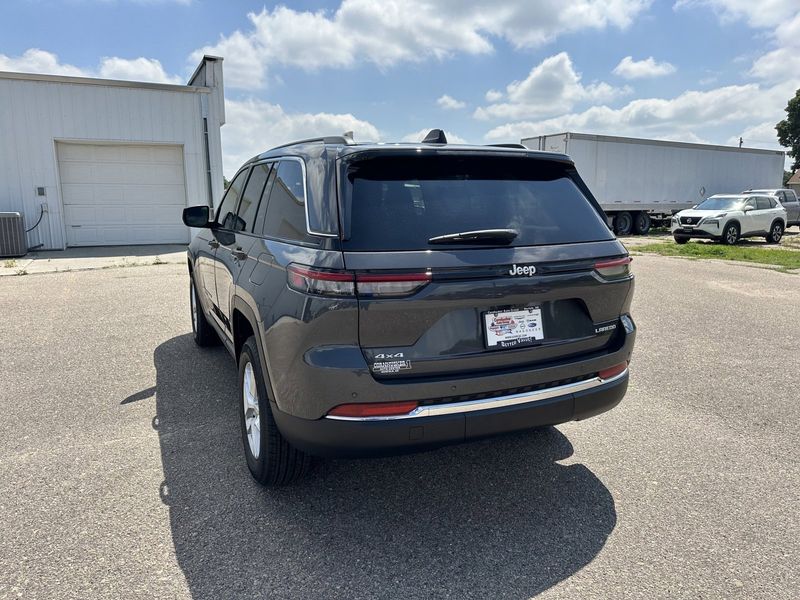 2024 Jeep Grand Cherokee Laredo X 4x4Image 6