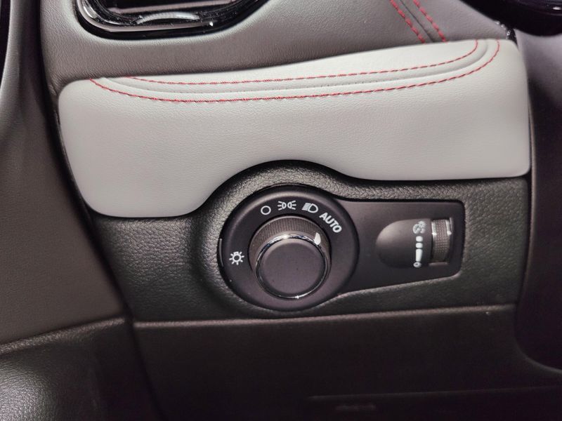 2024 Dodge Durango Citadel 3.6L AWD w/Sunroof/NavImage 32