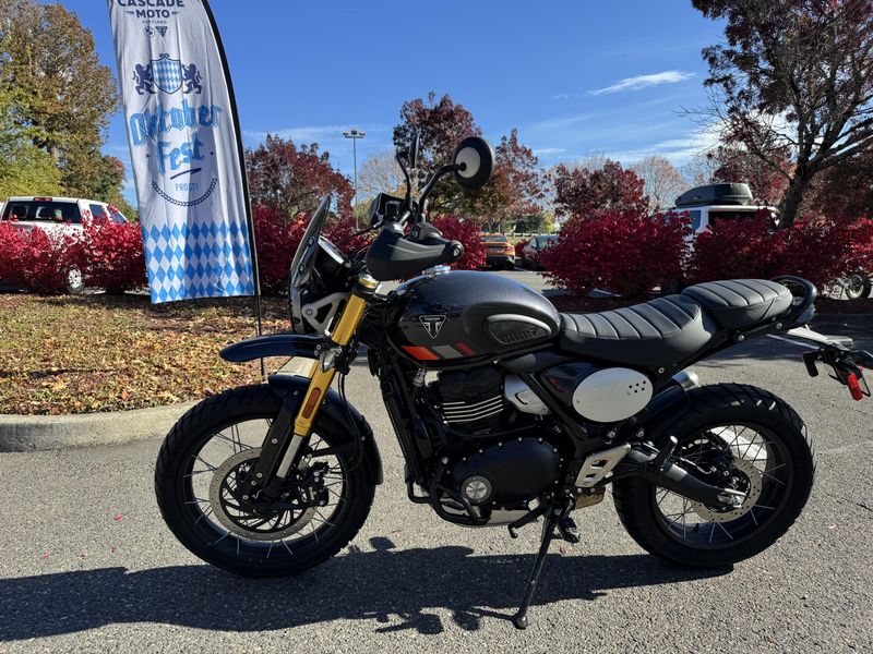 2026 Triumph Scrambler 400 XC - STORM GREY - WITH CUSTOM EXHAUST