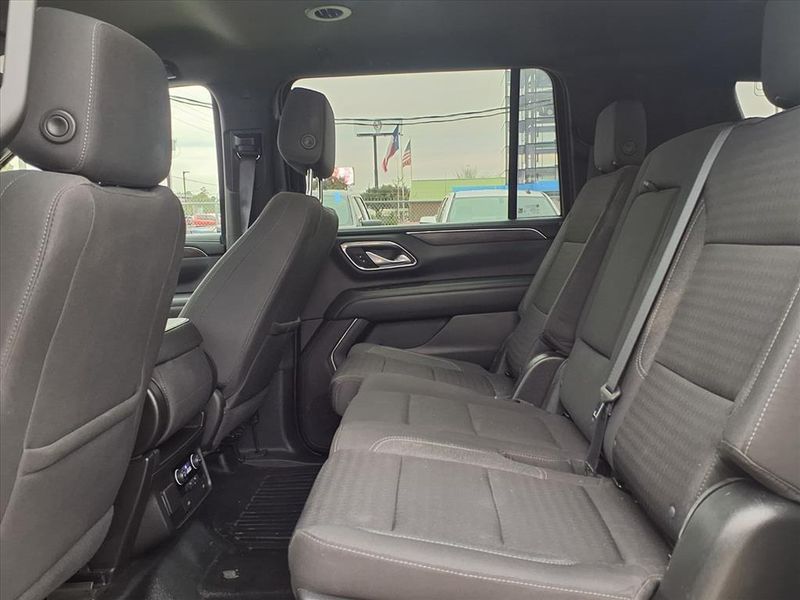 Used 2023 Chevrolet Suburban Commercial FleetImage 12
