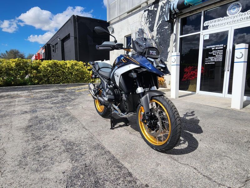 2026 BMW R 1300 GSImage 9